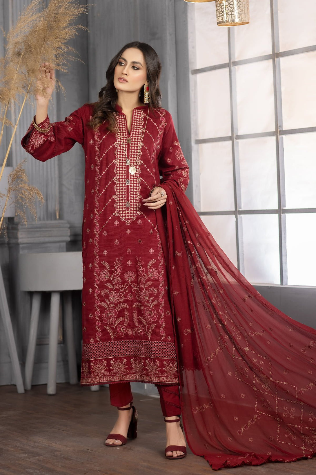 Qalb D-16 : Embroidered Lawn Doria 3pc - Kleren