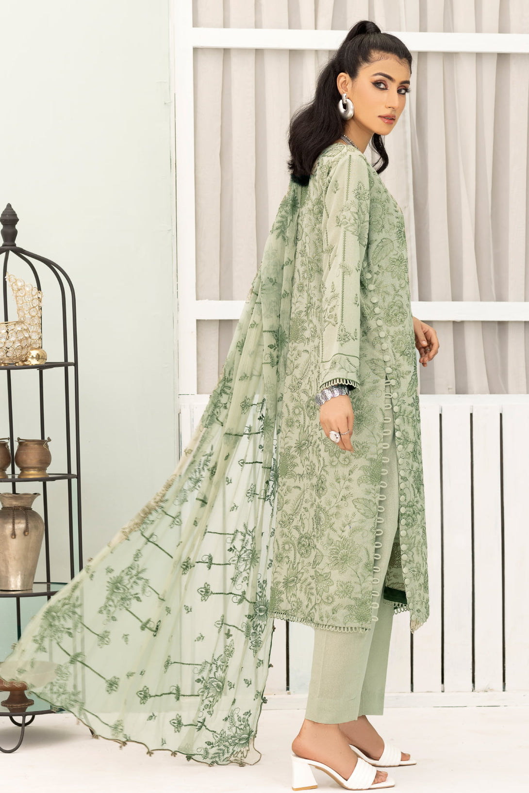 Sarang S-33 : Unstitched Embroidered Karandi 3PC - Kleren