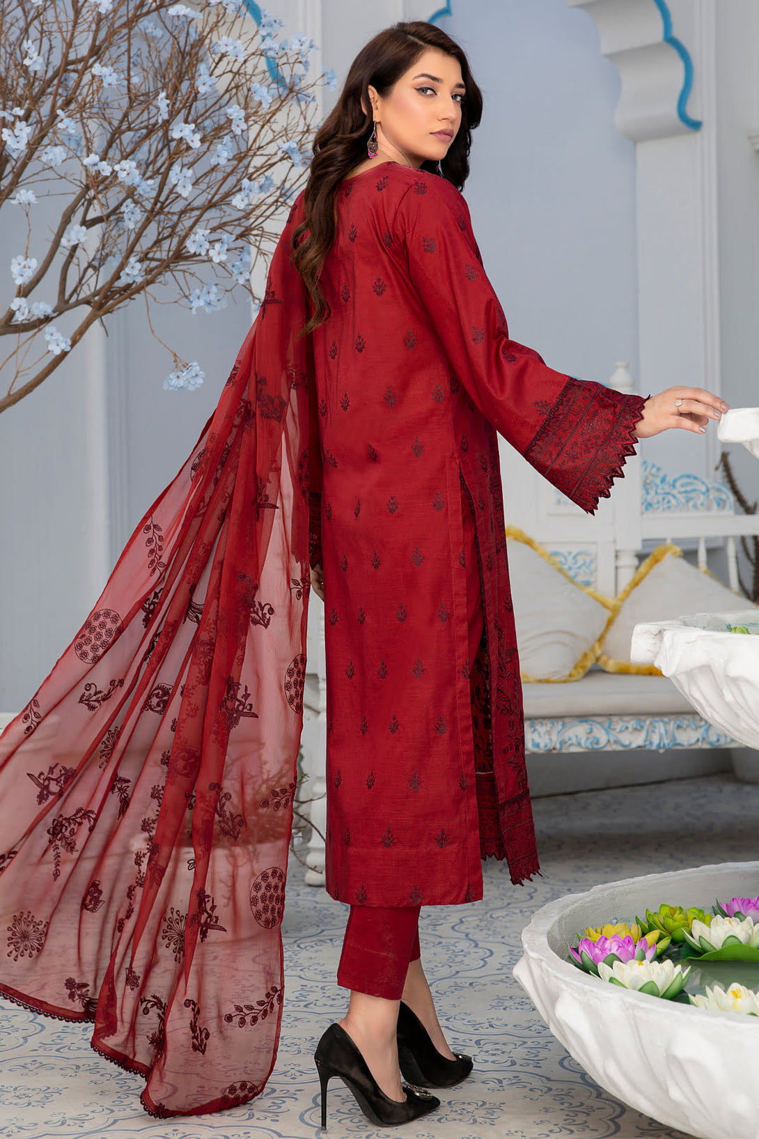 Dastak DK-34 : Embroidered Lawn 3pc - Kleren- Colors of Life
