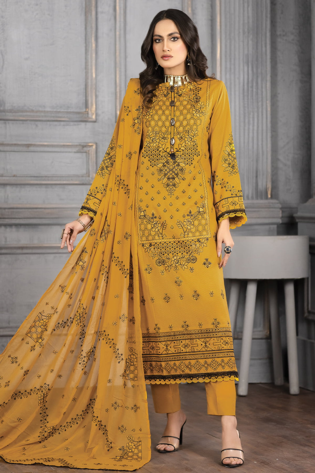 Dastak DK-37 : Embroidered Lawn 3pc - Kleren- Colors of Life