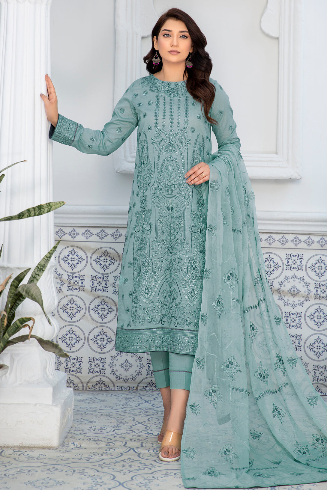 Dastak DK-39 : Embroidered Lawn 3pc - Kleren- Colors of Life