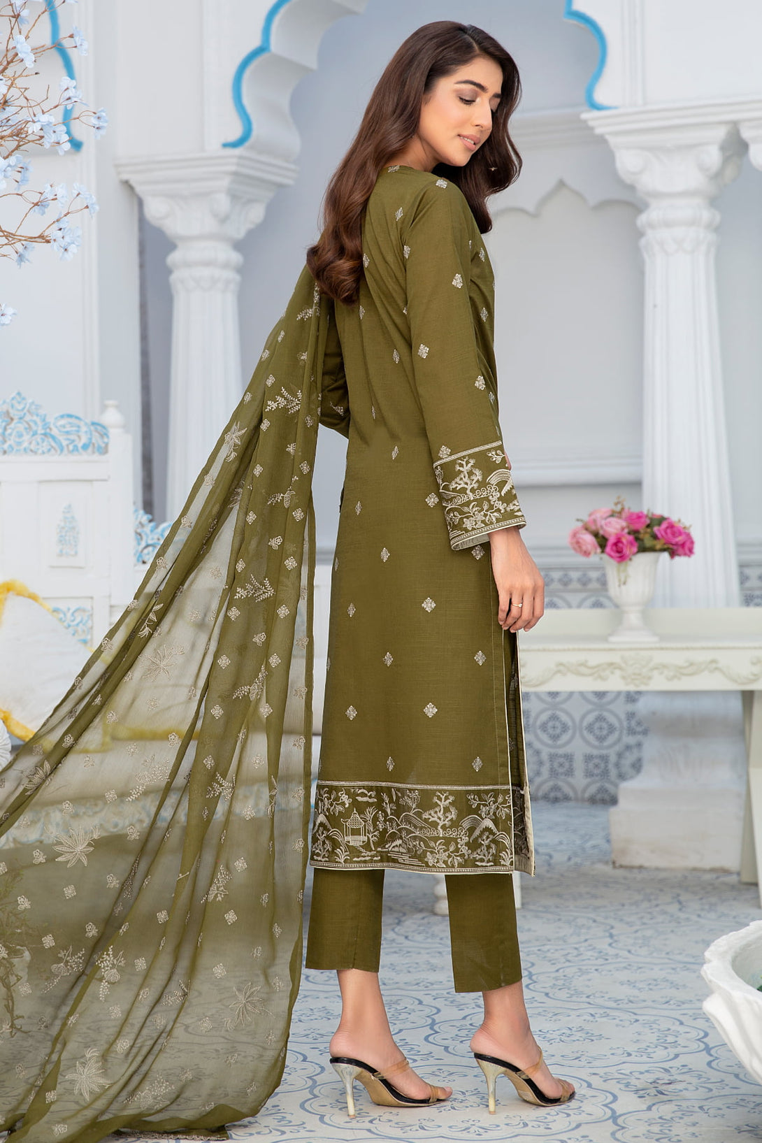 Dastak DK-40 : Embroidered Lawn 3pc - Kleren- Colors of Life