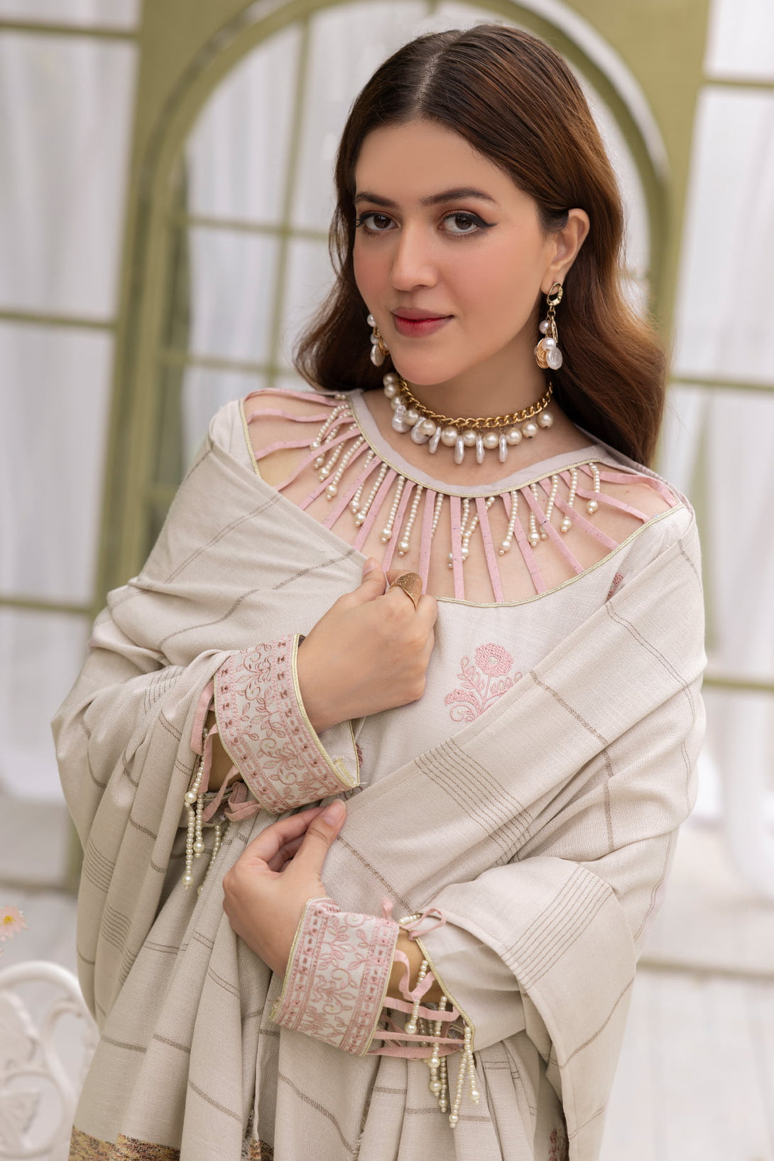 Diyar-E-Dil DL-16 : Embroidered Dhanak 3PC - Kleren- Colors of Life